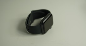 Mint
													Apple Watch Series 4 40mm - Unlocked, Gray, A1975 - Cellular, Aluminum, photo 5 of 8