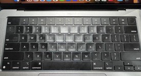 Good
													MacBook Pro 2021 - 14" - Apple M1 Pro 8-core, Gray, 512 GB, 16 GB, photo 3 of 7