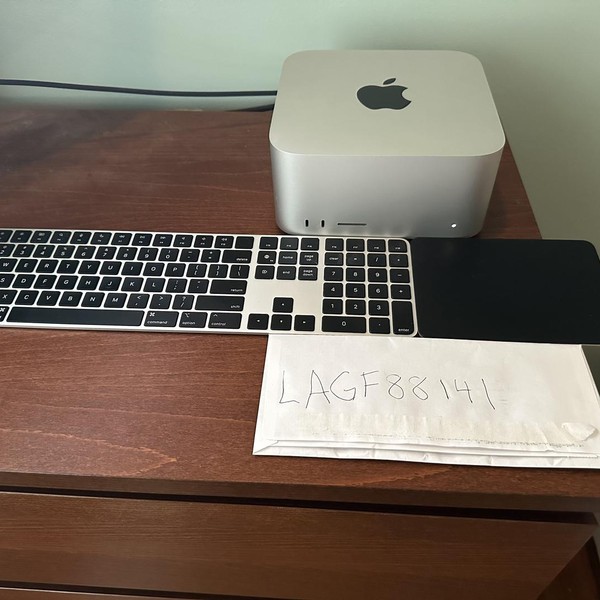 Mac Studio 2022 - 2 TB, 128 GB, Apple M1 Ultra, 64 Core GPU