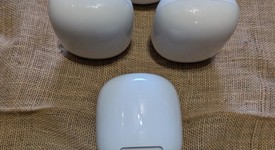 Good
													Google Nest Wifi Pro 6e Mesh Router - Snow, 4-Pack, photo 1 of 3