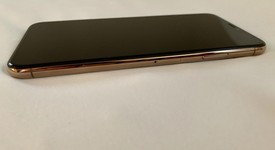 Mint
													Apple iPhone Xs Max - AT&T, Gold, 256 GB, A1921, photo 2 of 20