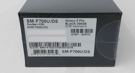 New
													Samsung Galaxy Z Flip - AT&T, Black, 256 GB, 8 GB, SM-F700U, photo 2 of 4
