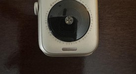 Mint
													Apple Watch SE 2nd Gen 40mm - Starlight, A2722 - GPS, Aluminum, photo 2 of 12