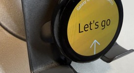 Fair
													Samsung Galaxy Watch Active2 40mm - Unlocked, Black, Stainless Steel, photo 3 of 7