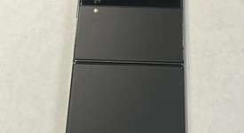 Fair
													Samsung Galaxy Z Flip4 5G - Unlocked, Purple, 128 GB, 8 GB, SM-F721U1, photo 2 of 3