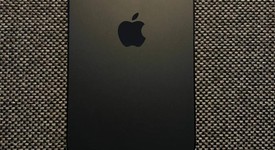 Mint
													Apple iPhone 15 - Unlocked, Black, 128 GB, A2846, photo 2 of 7