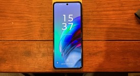 Mint
													Motorola Razr (2025) - Total by Verizon, Blue, 256 GB, 8 GB, photo 5 of 6