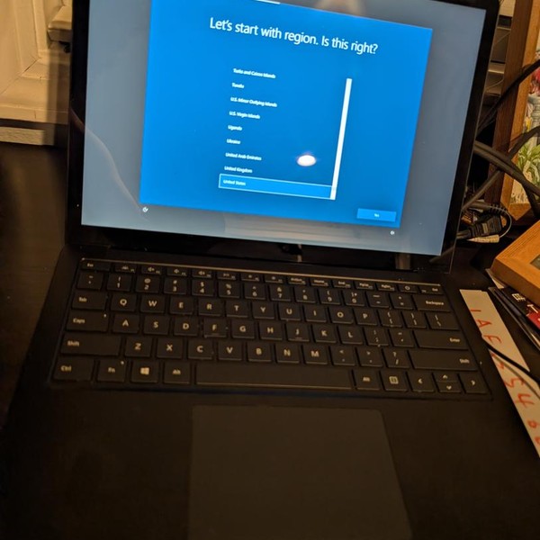 Microsoft Surface Laptop 3 - 256 GB, Black, 8 GB, Intel Core i5, 13.5 inch