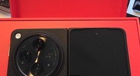 Mint
													OnePlus Open - Unlocked, Black, 512 GB, 16 GB, photo 3 of 20