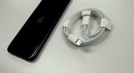 Mint
													Apple iPhone SE 3rd Gen 2022 - Unlocked, Midnight, 64 GB, A2595, photo 3 of 8