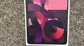 New
													Apple iPad Air 5th Gen - Unlocked, Pink, 64 GB, A2589, photo 1 of 3