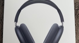 New
													Apple AirPods Max USB-C - Starlight, photo 2 of 3