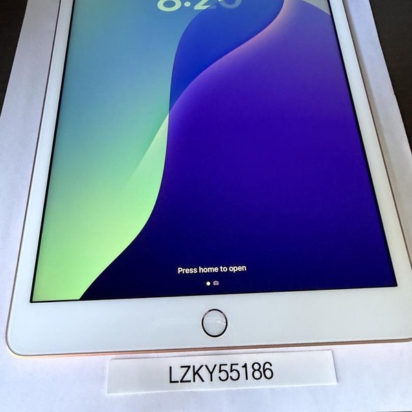 Apple iPad 7th Gen - Unlocked, 32 GB, Gold, A2200