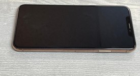 Good
													Apple iPhone Xs Max - Unlocked, Gold, 256 GB, A1921, photo 3 of 7