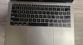 Good
													MacBook Air 2019 - 13" - I5, Gray, 256 GB, 8 GB, photo 5 of 8