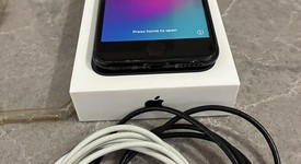 Good
													Apple iPhone SE 3rd Gen 2022 - Unlocked, Midnight, 64 GB, A2595, photo 1 of 6