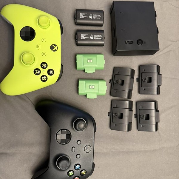 Xbox Series X (2020) - 1 TB, Black, standard