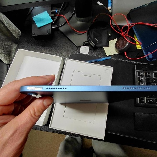 Apple iPad 11th Gen - Wi-Fi, 128 GB, Blue, A3354