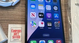 Mint
													Apple iPhone 13 - Unlocked, Midnight, 128 GB, A2482, photo 2 of 10