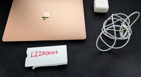 Good
													MacBook Air 2018 - 13" - I5, Gold, 128 GB, 8 GB, photo 2 of 15