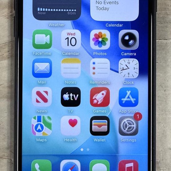 Apple iPhone SE 3rd Gen 2022 - Unlocked, 128 GB, Midnight, A2595