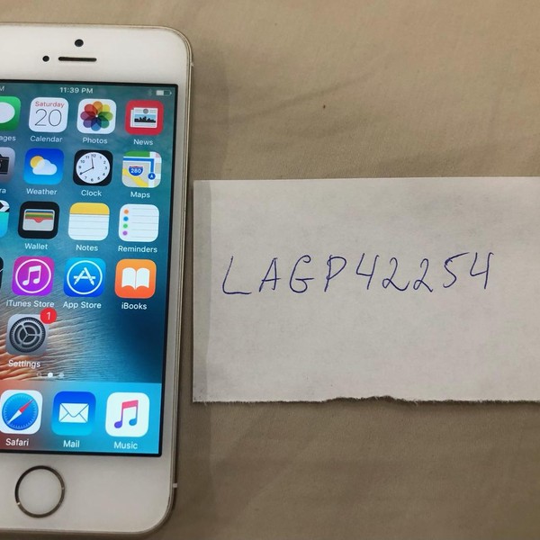 Apple iPhone 5S - Unlocked, 16 GB, Gold, A1533, GSM