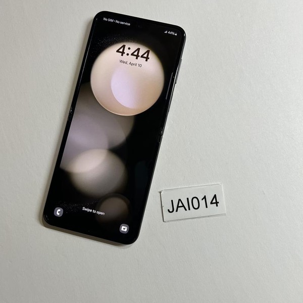 Samsung Galaxy Z Flip5 - Unlocked, 256 GB, Yellow, 8 GB, SM-F731U1