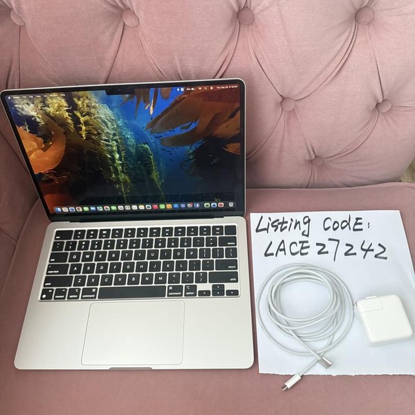 MacBook Air 2022 (M2) - 13 inch - 256 GB, Silver, 8 GB, Apple M2