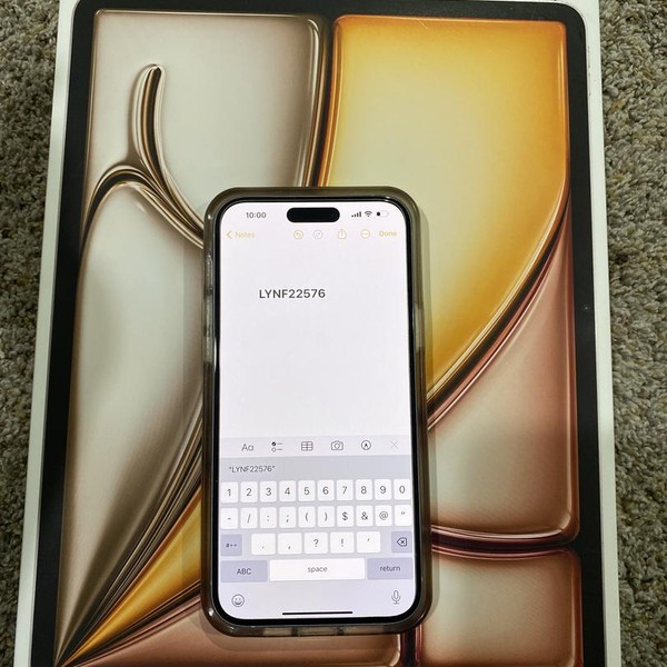 Apple iPad Air 13 inch (M2) 2024 - Unlocked, 128 GB, Starlight, A2899