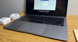 Fair
													MacBook Air 2019 - 13" - I5, Gray, 128 GB, 8 GB, photo 2 of 10