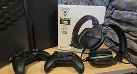 Mint
													Xbox Series X (2020) - Black, 1 TB, standard, photo 4 of 9