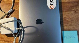 Good
													MacBook Pro 2017 (With Touch Bar) - 13" - I7, Silver, 512 GB, 16 GB, photo 3 of 9