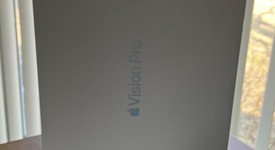 New
													Apple Vision Pro - 256 GB, photo 3 of 4