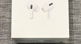 Used
													Apple AirPods Pro - MagSafe Case, photo 1 of 4