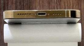 Good
													Apple iPhone 14 Pro Max - Unlocked, Gold, 128 GB, A2651, photo 5 of 8