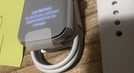 Mint
													Apple Watch SE 2nd Gen 44mm - Silver, A2723 - GPS, Aluminum, photo 4 of 16