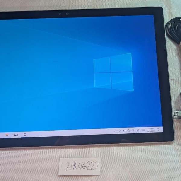 Microsoft Surface Pro 4 - 12.3 Inch - Wi-Fi, Silver, 256 GB, 8 GB