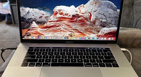 Good
													MacBook Pro 2018 (With Touch Bar) - 15" - I7, Silver, 512 GB, 16 GB, photo 3 of 10