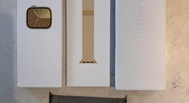 Mint
													Apple Watch Series 9 45mm - T-Mobile, Gold, A2984 - Cellular, Stainless, photo 2 of 9