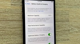 Good
													Apple iPhone SE 3rd Gen 2022 - Unlocked, Midnight, 128 GB, A2595, photo 4 of 10