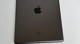 Good
													Apple iPad 9th Gen - Unlocked, Gray, 64 GB, A2603, photo 3 of 7
