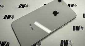 Mint
													Apple iPhone 8 - Unlocked, Silver, 64 GB, A1863, photo 4 of 5