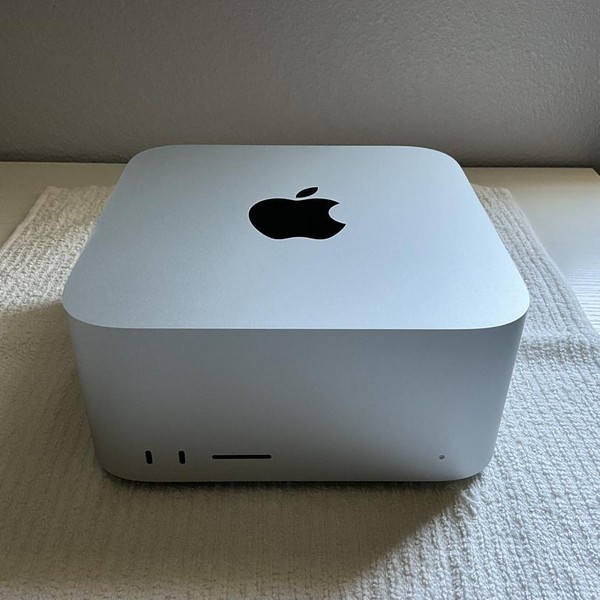Mac Studio 2023 - 2 TB, 128 GB, Apple M2 Ultra, 60 Core GPU