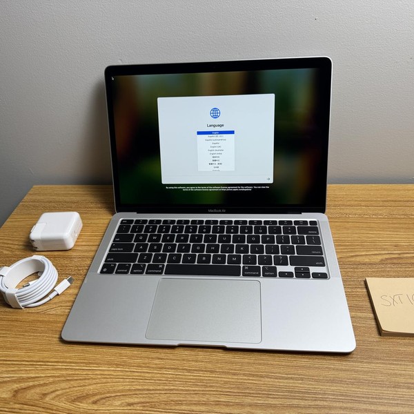 MacBook Air 2020 - 13 inch - 256 GB, Silver, 8 GB, Apple M1