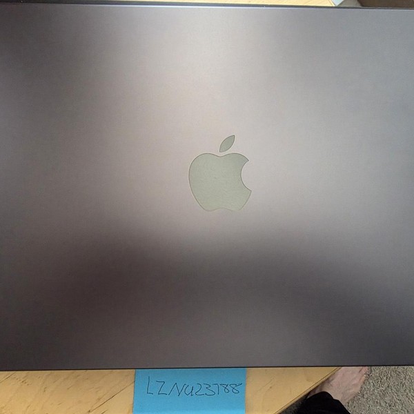 MacBook Pro Late 2023 (M3) - 14 inch - 1 TB, Black, 18 GB, Apple M3 Pro 12-core, 18-core GPU