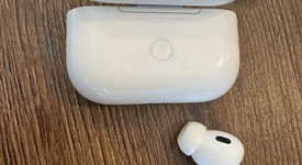 Used
													Apple AirPods Pro 2 - Lightning, photo 1 of 3