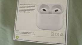 New
													Apple AirPods 3rd Gen - MagSafe Case, photo 2 of 4