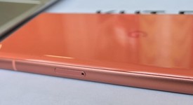 Mint
													Google Pixel 7a - Unlocked, Coral, 128 GB, 8 GB, GWKK3, photo 4 of 8