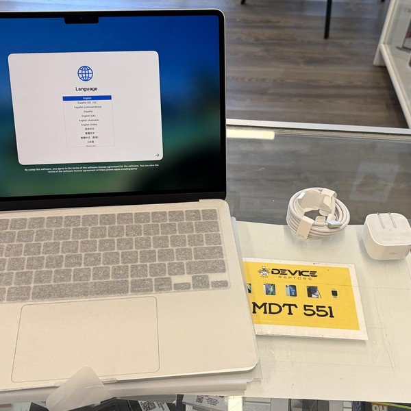 MacBook Air 2026 (M5) - 13 inch - 1 TB, Silver, 16 GB, Apple M5 10-Core (10-core GPU)