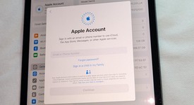 Good
													Apple iPad 8th Gen - Wi-Fi, Gray, 128 GB, A2270, photo 3 of 4